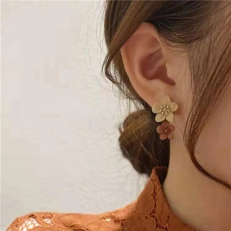 Latte Bloom Earrings ☁️🤎